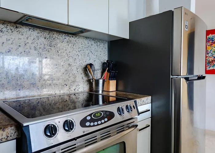 Apartment Elements Penthouse 14 *